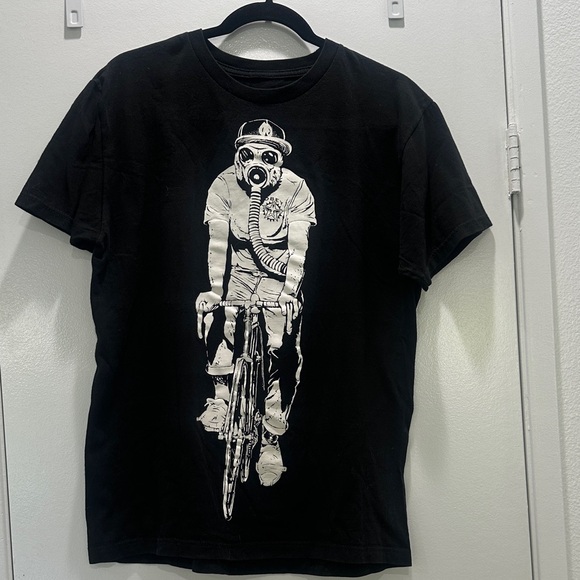 Obey Other - OBEY Men’s Graphic Tee – Like New